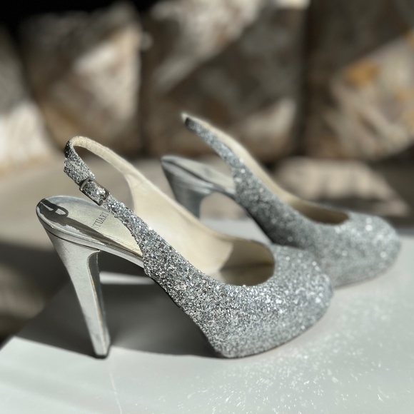 Shoes - Picture 1 of 5